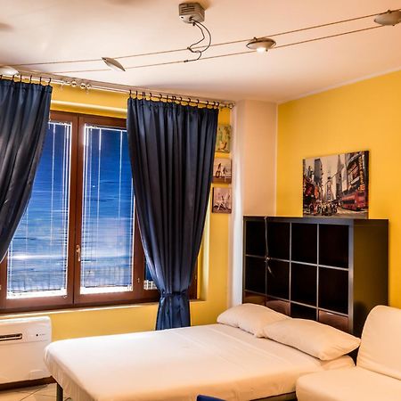 Cozy Suite Rogoredo Apartment Next To The Metro And Train Station Milan Bagian luar foto