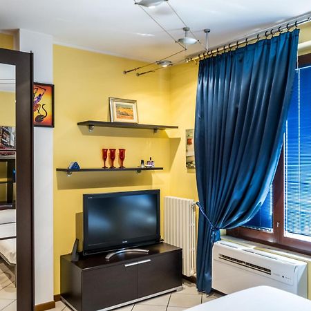 Cozy Suite Rogoredo Apartment Next To The Metro And Train Station Milan Bagian luar foto