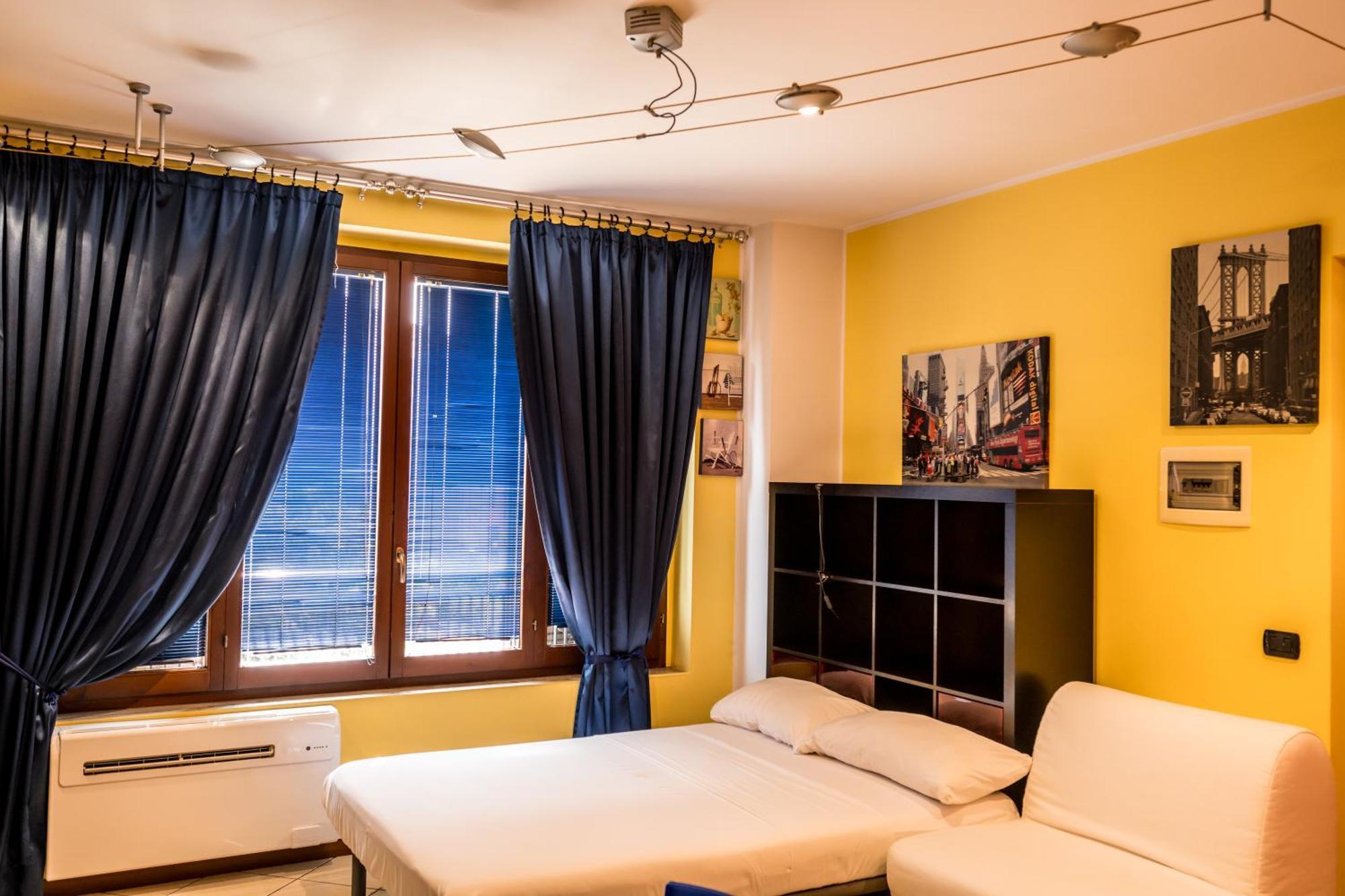Cozy Suite Rogoredo Apartment Next To The Metro And Train Station Milan Bagian luar foto