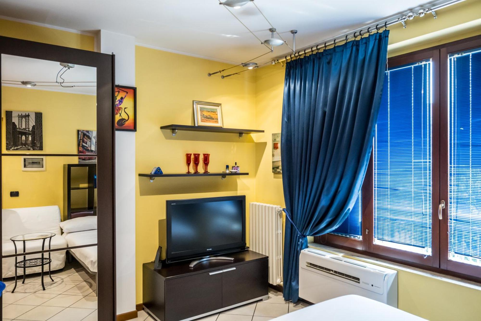 Cozy Suite Rogoredo Apartment Next To The Metro And Train Station Milan Bagian luar foto