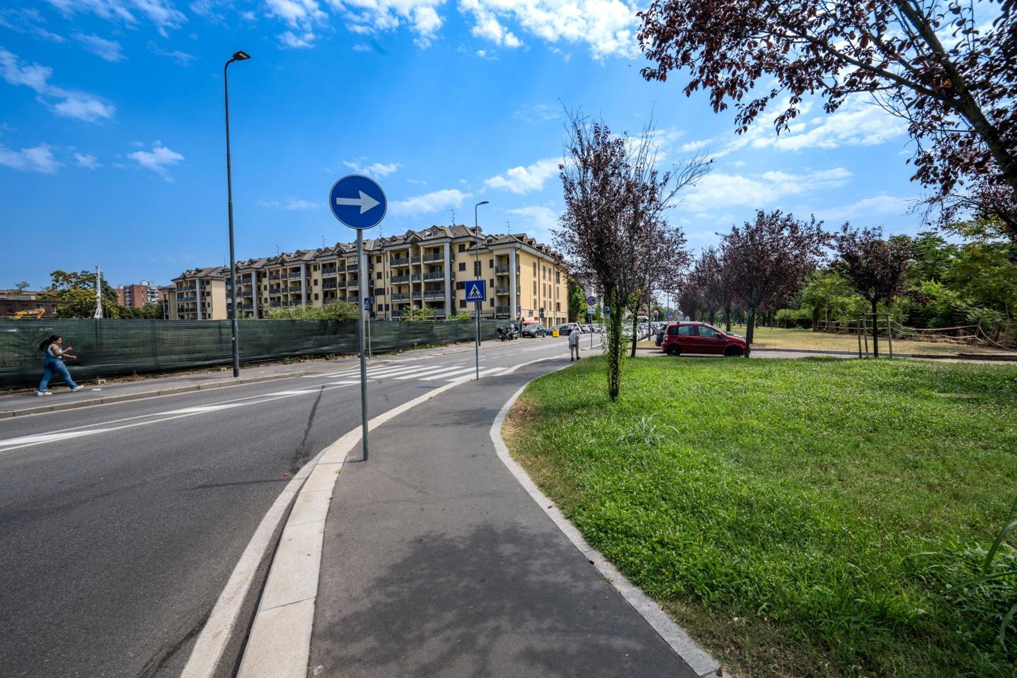Cozy Suite Rogoredo Apartment Next To The Metro And Train Station Milan Bagian luar foto