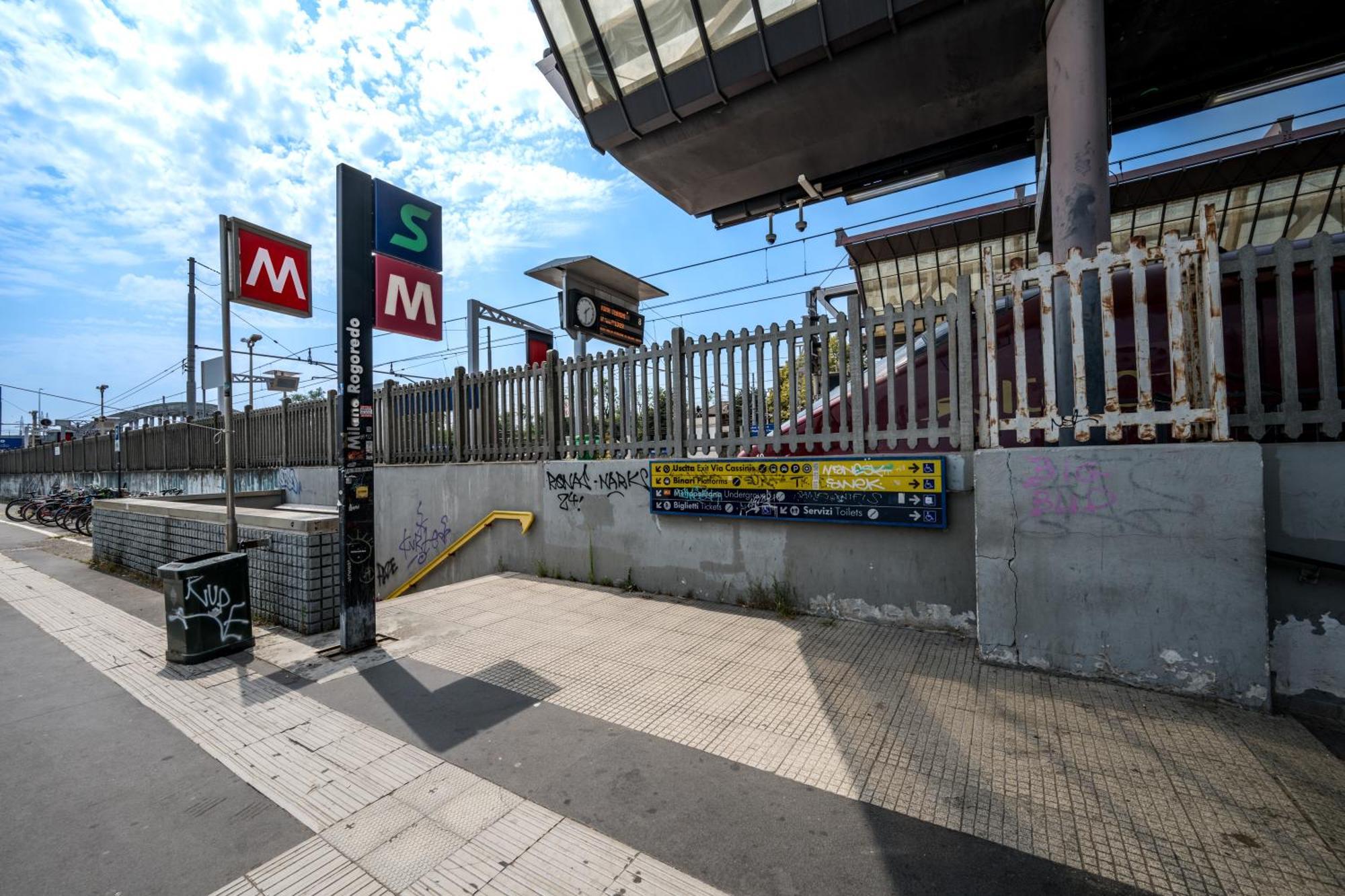 Cozy Suite Rogoredo Apartment Next To The Metro And Train Station Milan Bagian luar foto