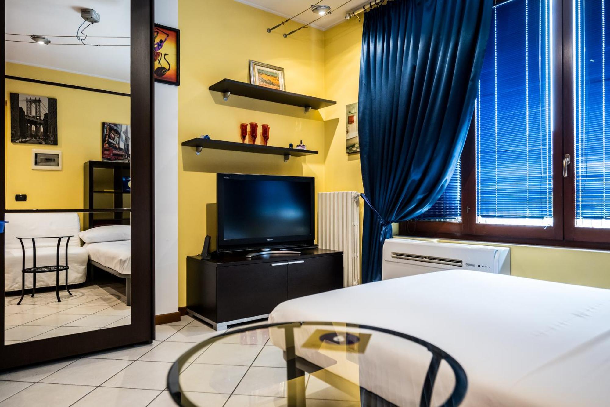 Cozy Suite Rogoredo Apartment Next To The Metro And Train Station Milan Bagian luar foto