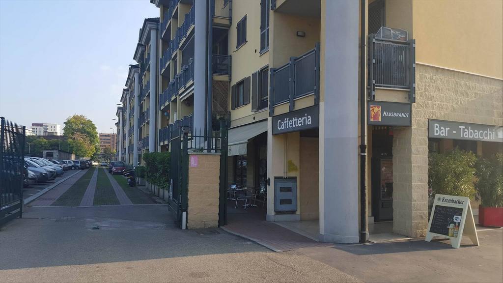 Cozy Suite Rogoredo Apartment Next To The Metro And Train Station Milan Bagian luar foto